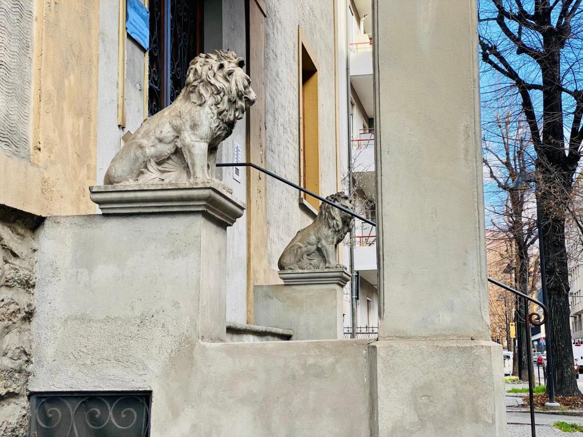 Апартаменты Casa Dei Leoni Аоста Экстерьер фото